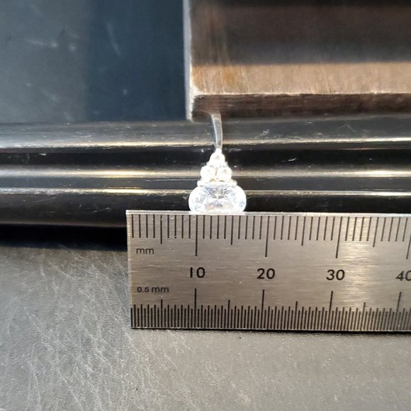 Size 8 925 Sterling Silver Oval CZ With Cluster Accents Ring - Picture 6 of 7